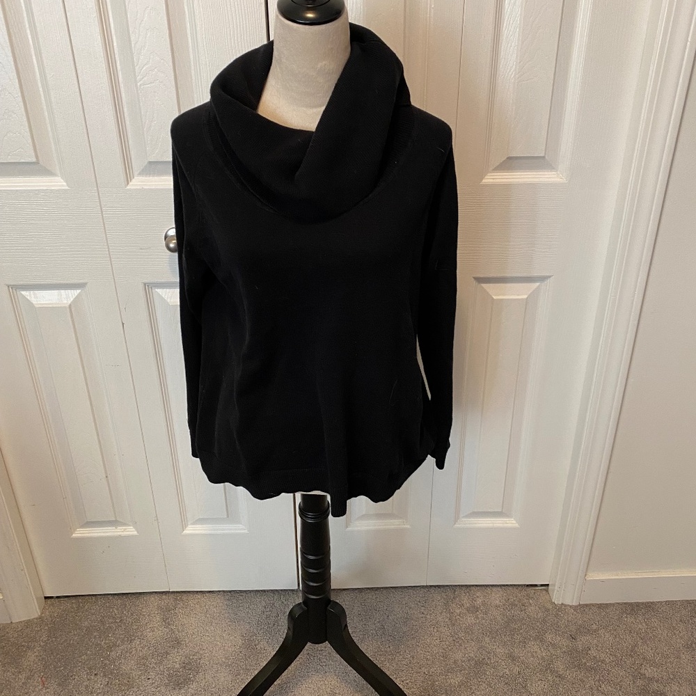 Nygard size S turtle neck sweater